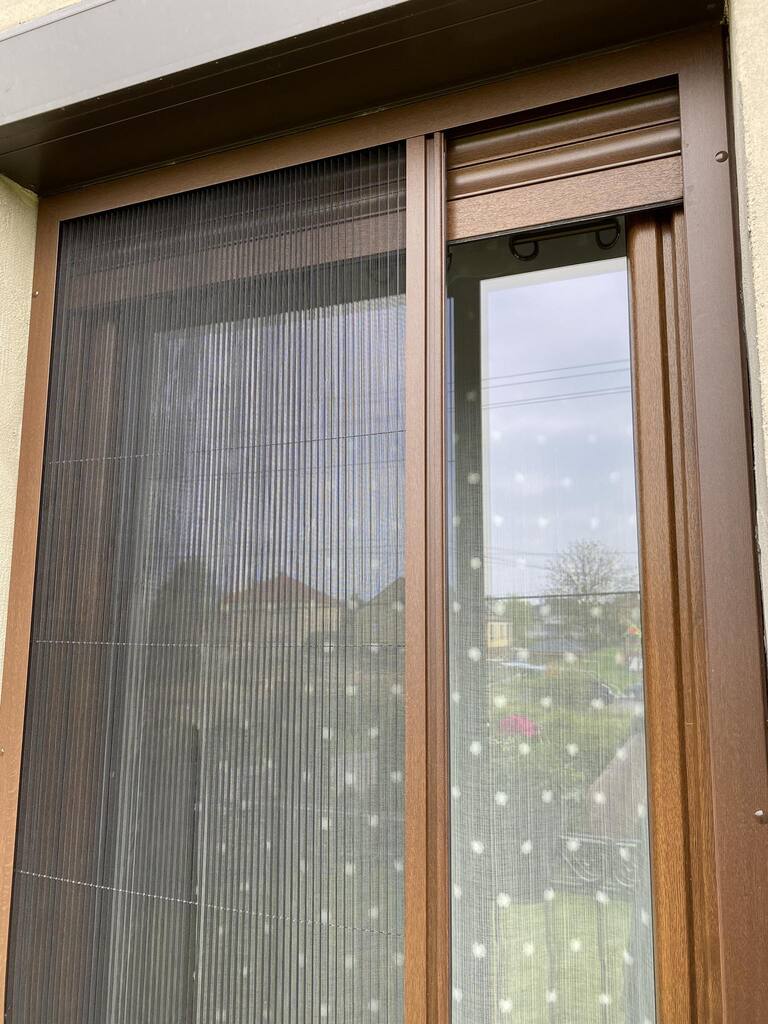 Moskitiera plisowana Orzech.