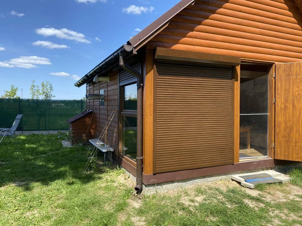 Roleta zewnętrzna system adaptacyjny kolor Orzech