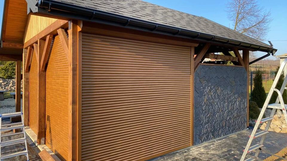 Rolety zewnętrzne system adaptacyjny kolor Złoty Dąb