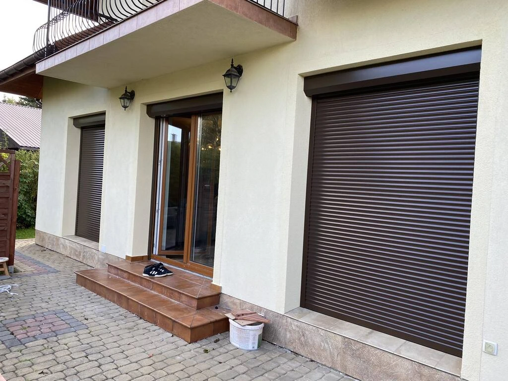 Rolety zewnętrzne system adaptacyjny kolor Brąz - PA39/09